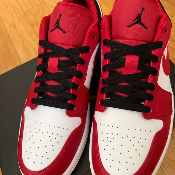 Air Jordan 1 Low. White, Black, Gym Red. Size 9. - Picture 2 of 12